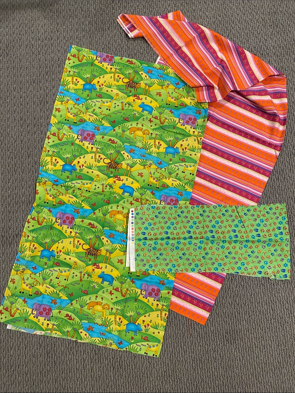 Colorful Jungle Animal Cotton Fabric Bundle - Bright Green & Orange